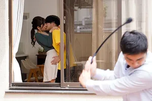 Ông xã tâm sự với cấp trên rằng Cô vợ thích chụp ảnh nude, nào ngờ cấp trên lại ủng hộ