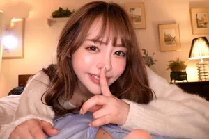 91 Ông Thẩm dẫn bạn đi tìm một cô gái dễ thương ở bên ngoài. Cô ấy mặc trang phục hầu gái với thân hình mũm mĩm và bôi chất bôi trơn vào đôi tất đen của mình. Động tác đặc trưng của cô ấy là giơ chân lên và quan hệ mạnh bạo